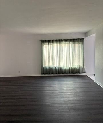 3rd image of 1936 S Sherbourne Dr APT 6