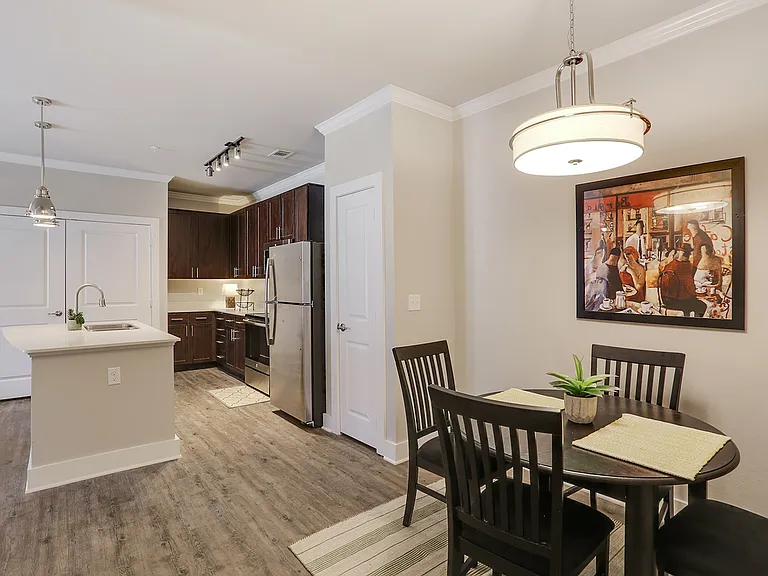 Creekside Crossing Apartments — Photo 6