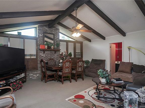 2nd image of 717 Pickwick Pl