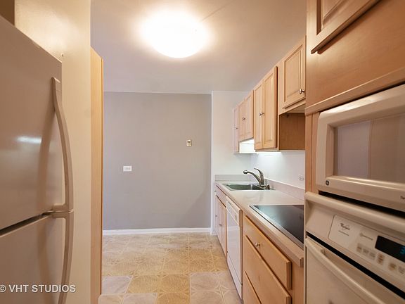 5th image of 4250 N Marine Dr APT 1213