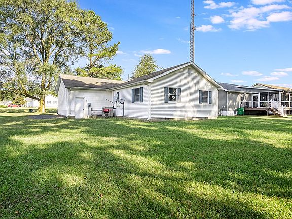 4th image of 2253 Yardarm Dr