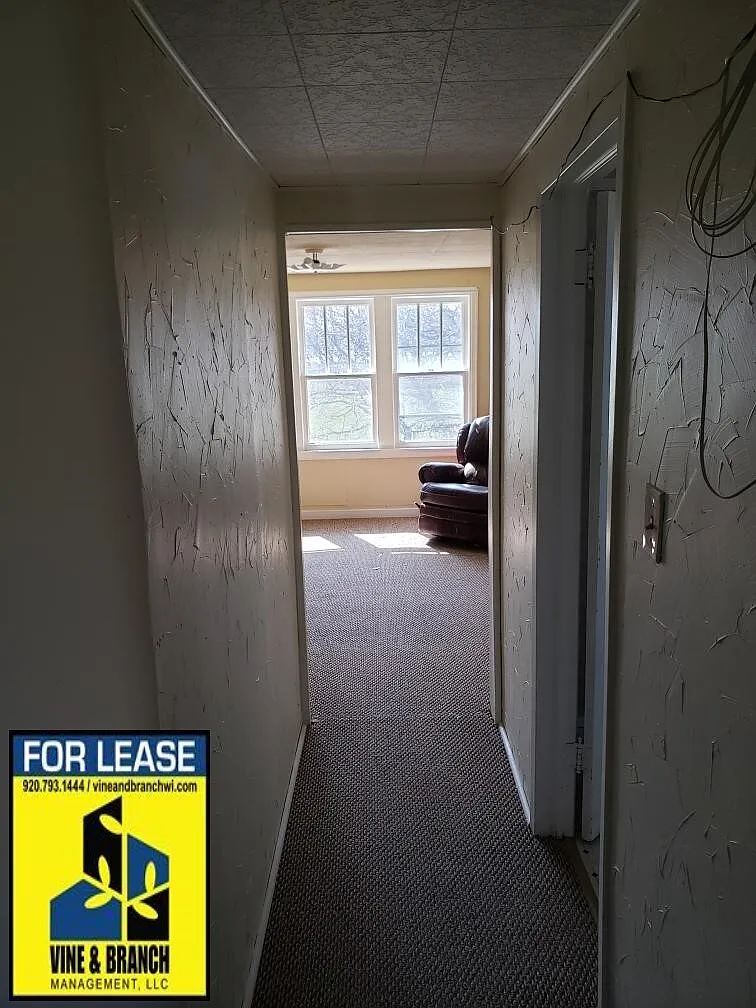 825 S 17th Street - 1 — Photo 3