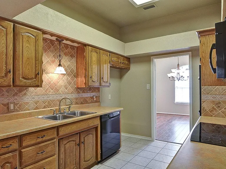 316 Bremen Dr — Photo 9