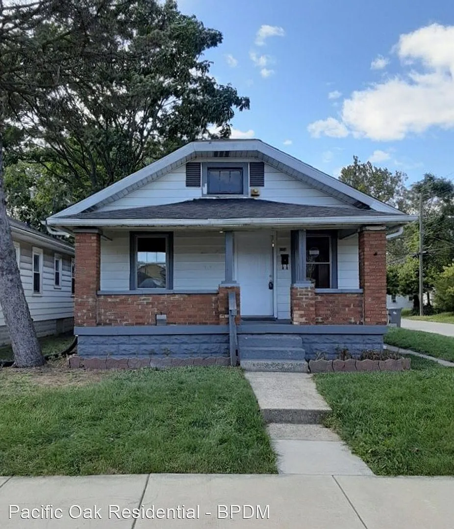 1234 N Grant Ave photo 1
