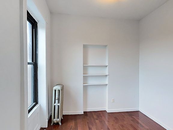 3rd image of 68 Putnam Ave APT 5