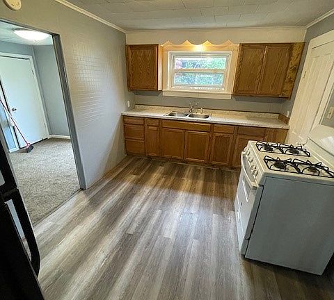 5th image of 5 Brown St #1