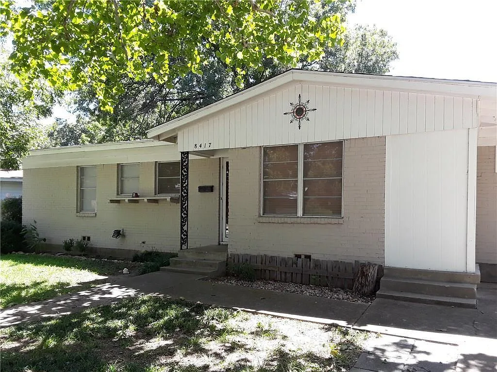 4 bed, 1505 sqft, $1,950 — Photo 1