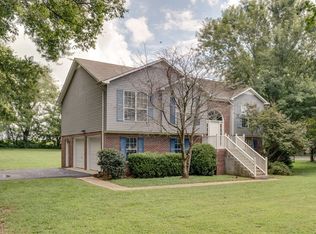 2463 Zion Rd, Columbia, TN 38401