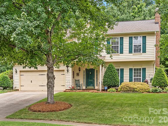 3rd image of 12245 Sutters Hill Ct