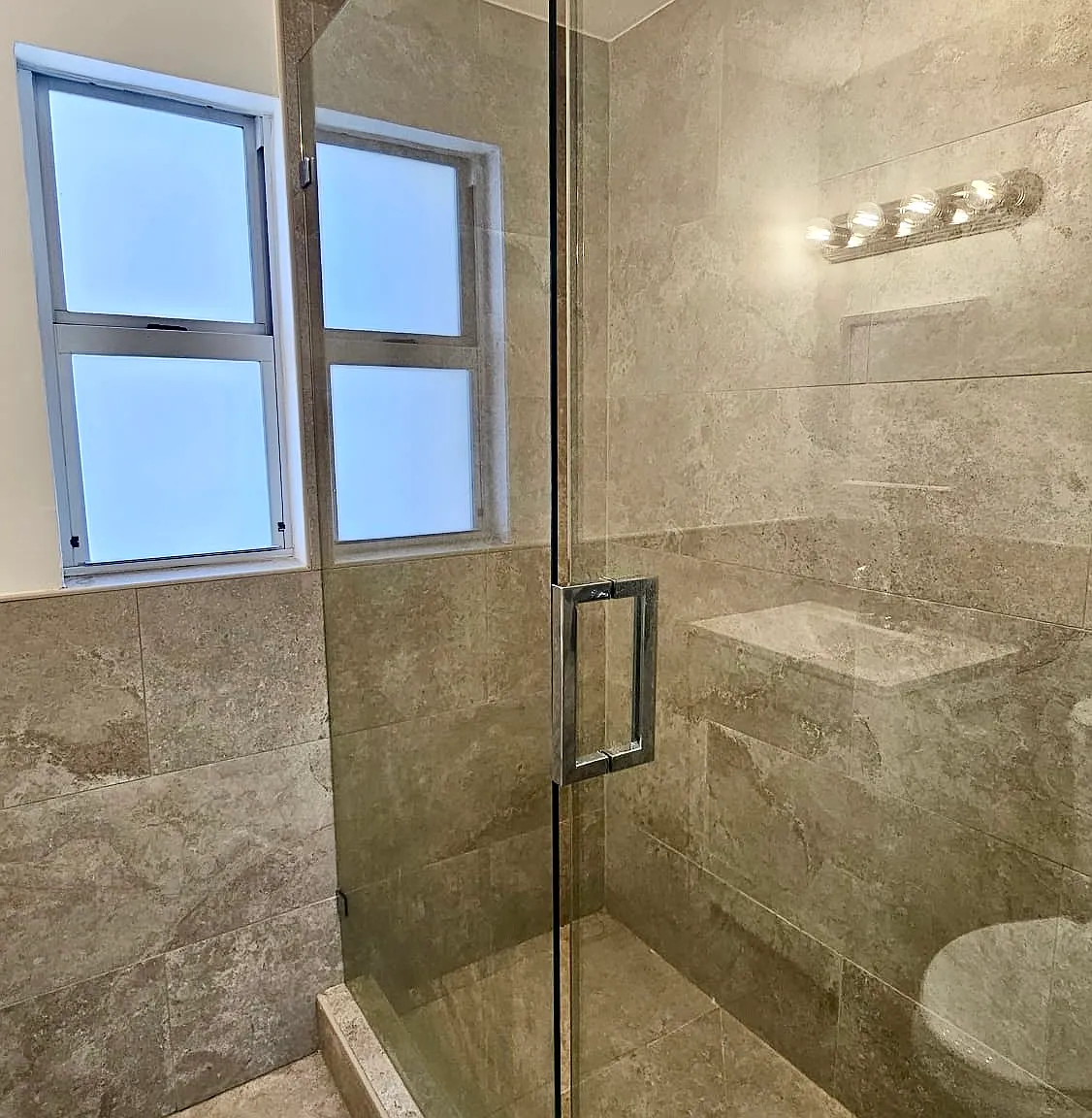 Studio, 466 sqft, $1,550 — Photo 2