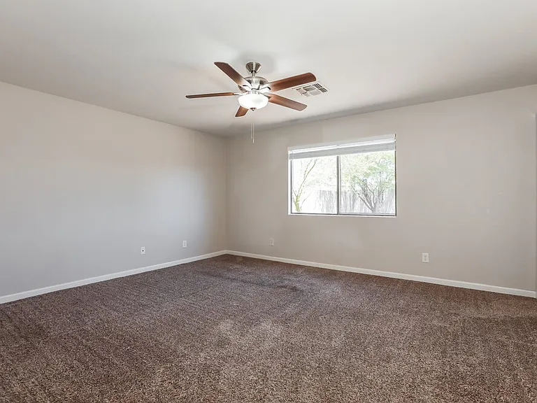 1074 E Silversmith Trl — Photo 9