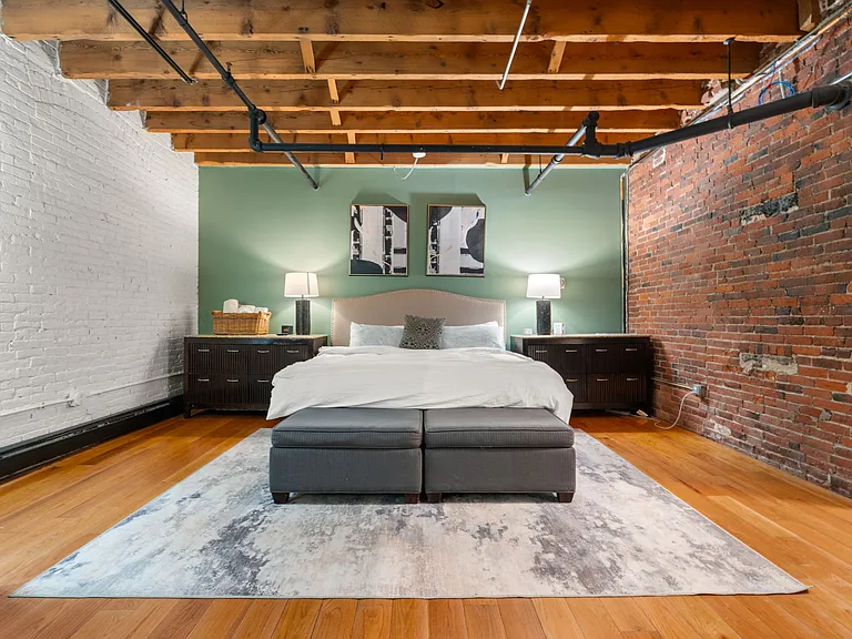 19 Stanhope St #1B — Photo 17