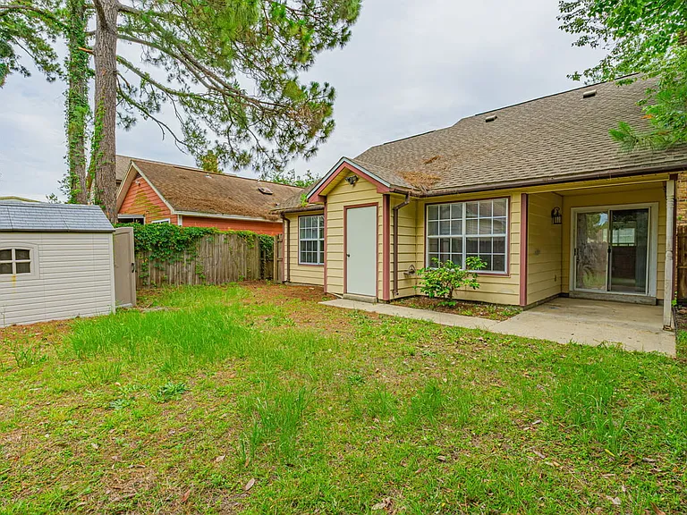 2815 Old Carriage Ln — Photo 14