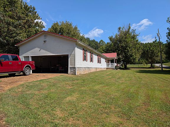 2nd image of 246 Pine Hollow Rd