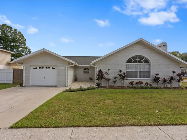 810 Congress Ct, Tampa, FL 33613