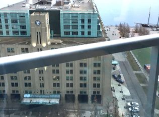 208 Queens Quay W #2105, Toronto, ON M5J 2Y5