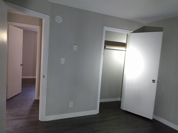 4th image of 1922 Batts Ln APT D