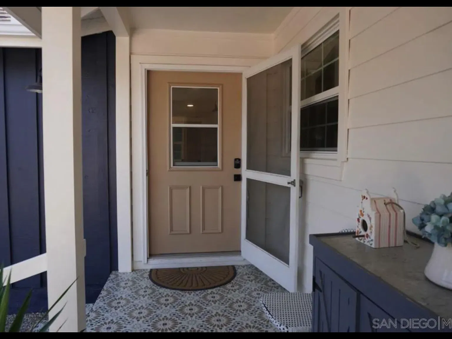 4 bed, 1700 sqft, $5,000 — Photo 2
