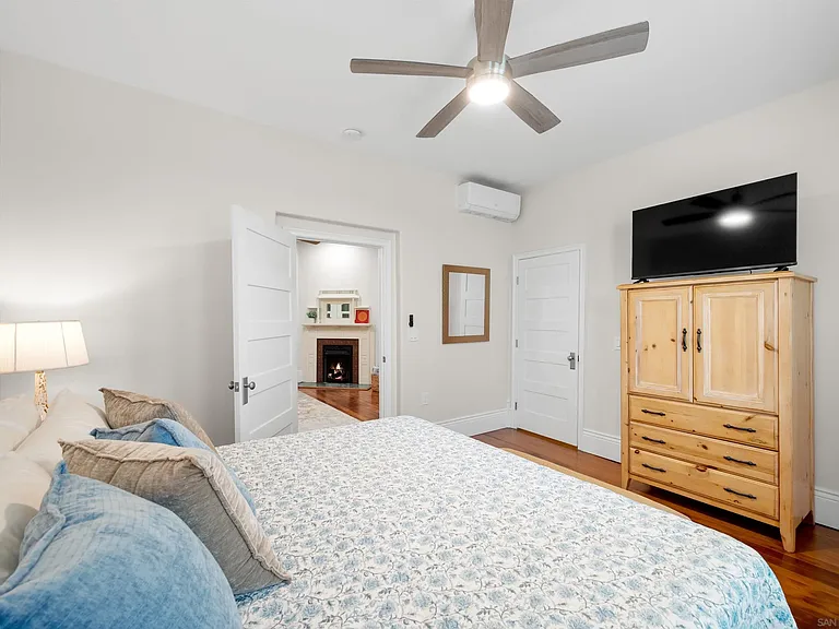 2251 Brant St — Photo 20