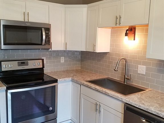 3rd image of 1420 Westbury Dr