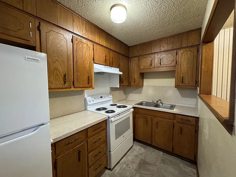 228 Hold Street — Photo 7