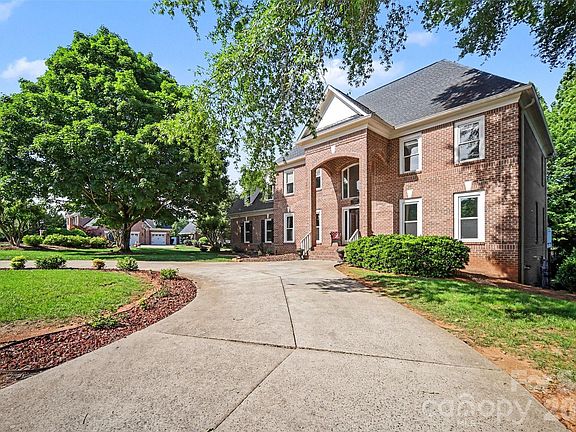 2nd image of 232 40th Avenue Dr NW