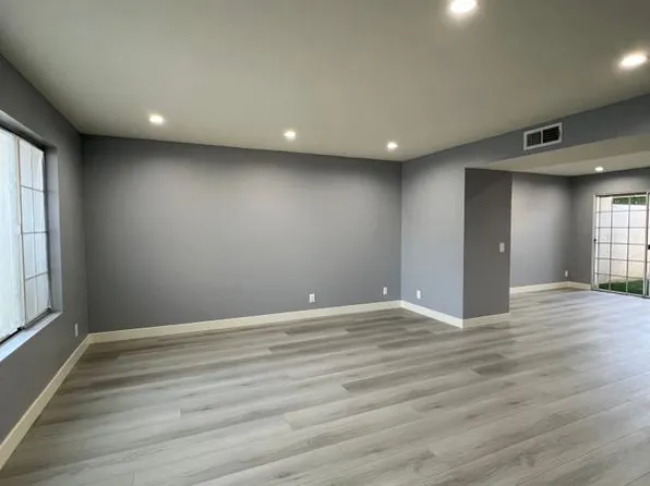 7639 Kester Ave #5, Van Nuys, CA 91405