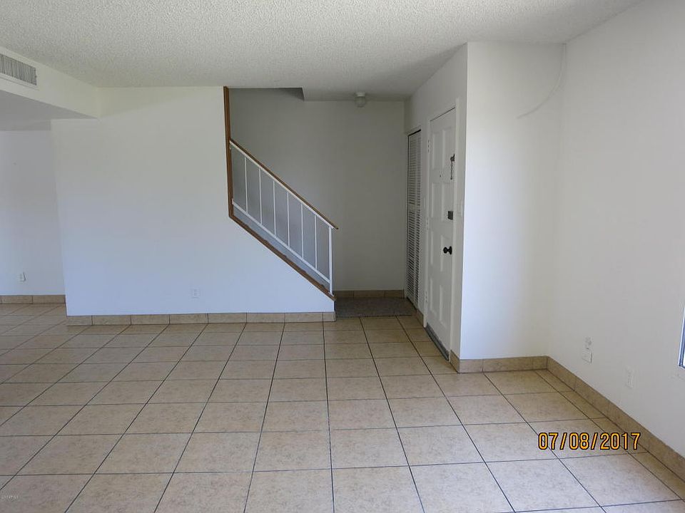 1st image of 3220 W Echo Ln