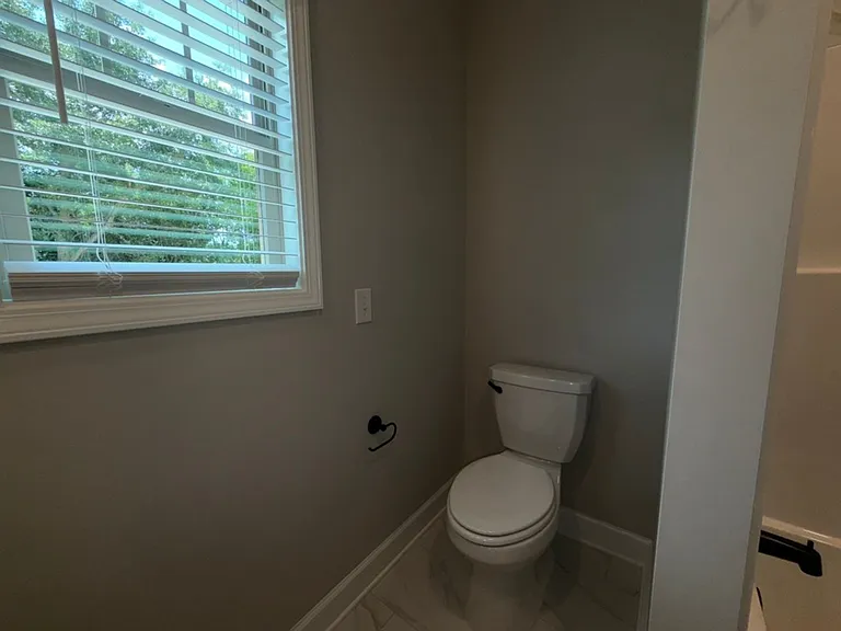 16 Lakeview — Photo 22