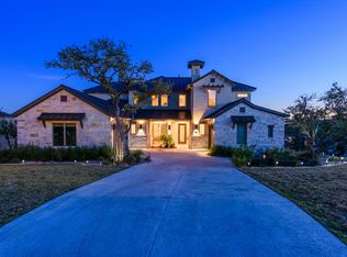 902 Sweet Grass Ln, Lakeway, TX 78738