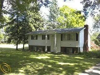 2223 E Coon Lake Trl photo 1