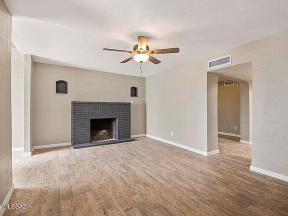4th image of 2608 N Estrella Ave