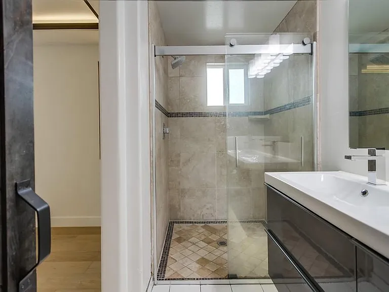 2550 Gregory Dr — Photo 42