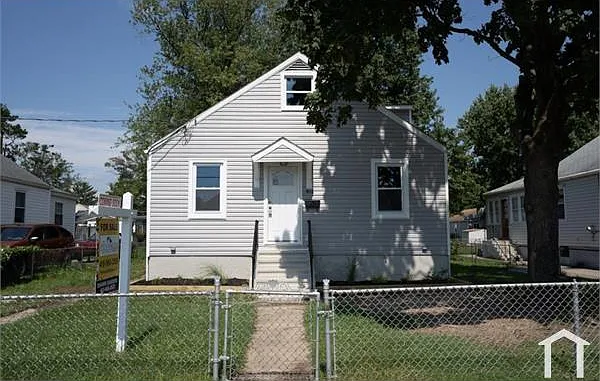 912 Martin Rd