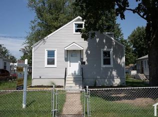 912 Martin Rd, Essex, MD 21221