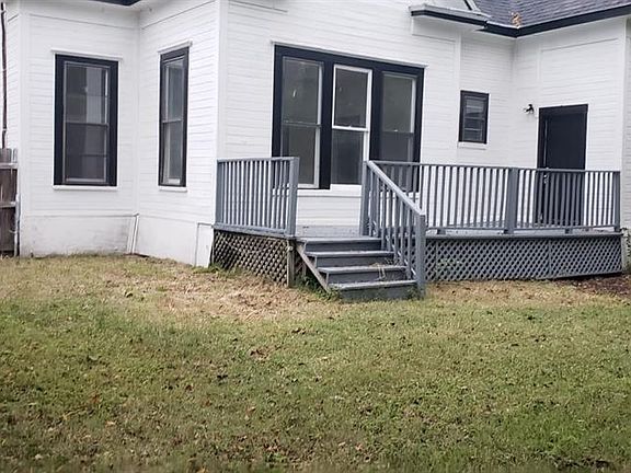 4th image of 1813 Fuller St