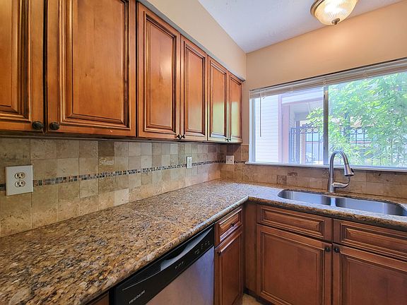 5th image of 1843 Sherwood Forest St