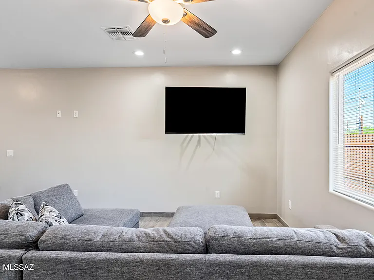 1424 N Richey Blvd #1 — Photo 6