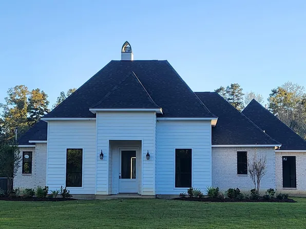 17122 Planchet Rd, Greenwell Springs, LA 70739