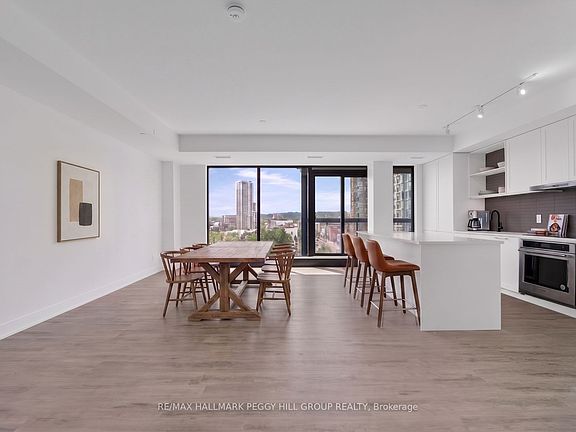 2nd image of 185 Dunlop St E #623