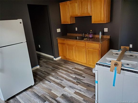 5th image of 358 Hanover St #360