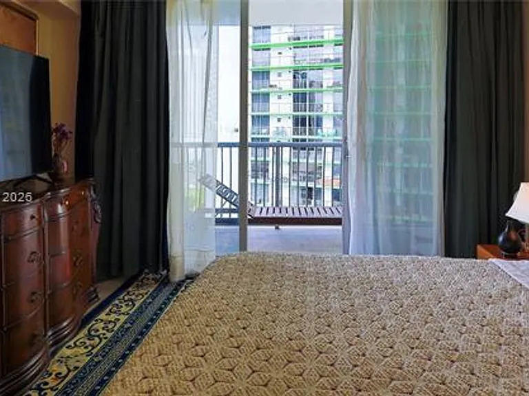 1750 N Bayshore Dr #1711 — Photo 18