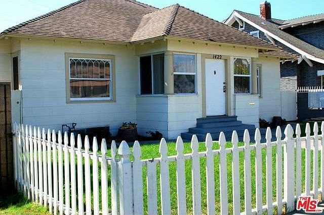 2nd image of 1422 W 29th St