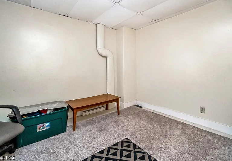 19 Railroad Ave — Photo 14
