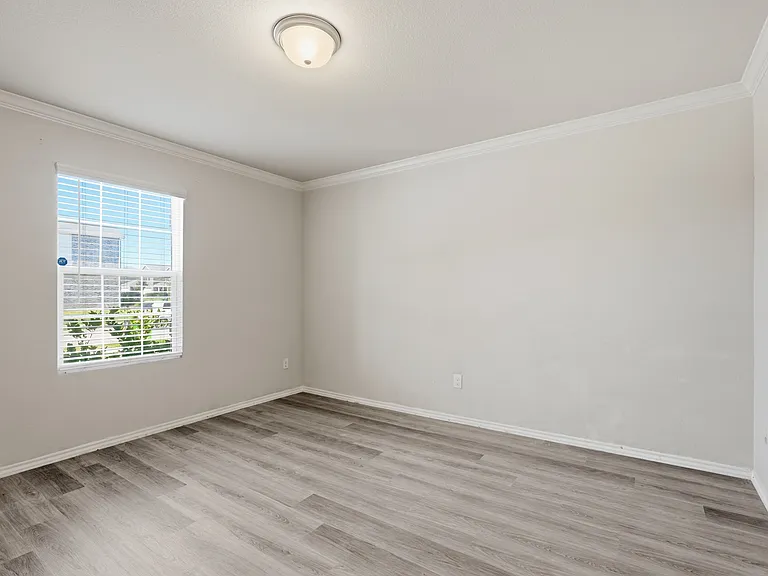 933 Dressage Dr — Photo 18