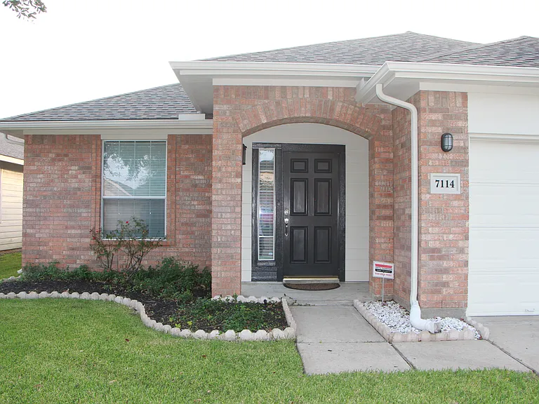 7114 Anaquitas Creek Ct — Photo 2
