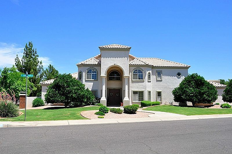2nd image of 4652 E Grove Cir