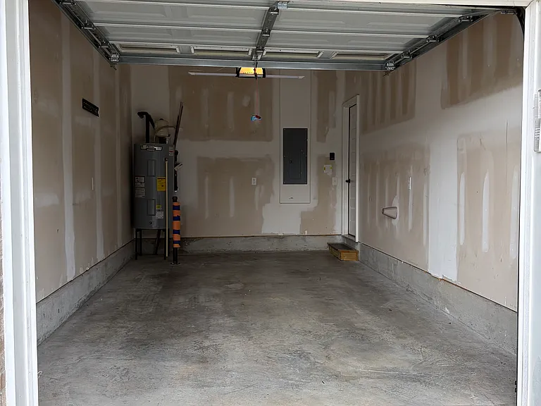 1 car garage