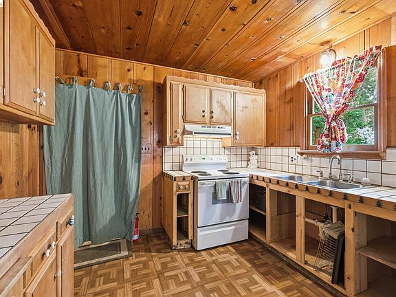 4th image of 24249 Sugar Pine Rd