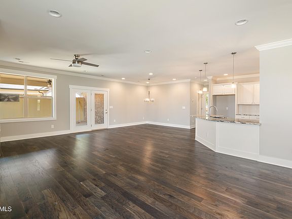 5th image of 1550 Mountain Dr